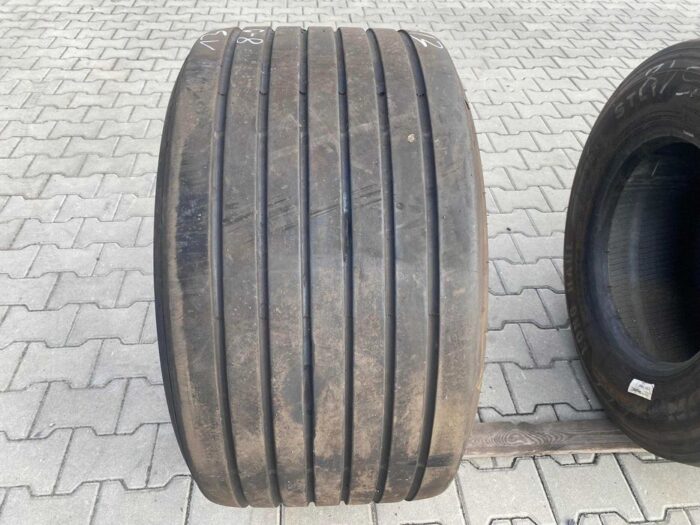 Opona ciężarowa  445/45R19.5 PIRELLI ST:01 / 8-9mm