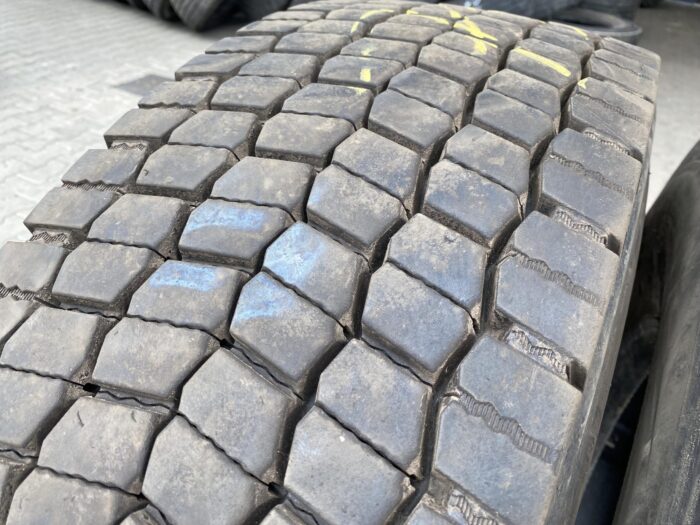 Opony ciężarowe 315/80R22.5 BIEŻNIKOWANA TYP CONTINENTAL HD HYBRID / 20-21mm