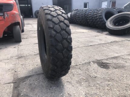Opona ciężarowa używana 255/100R16 9.00-16 MICHELIN XZL / 80% bieżnika