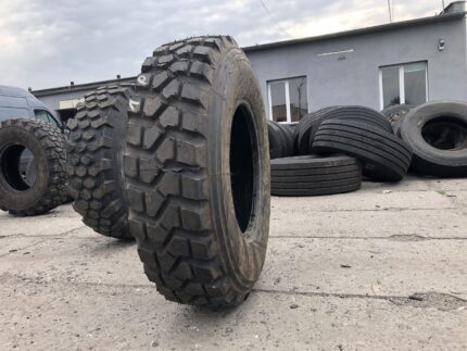  Opona przemysłowa  335/80R20 , 12.5R20 PIRELLI PS 22 PISTA / 100% bieżnika