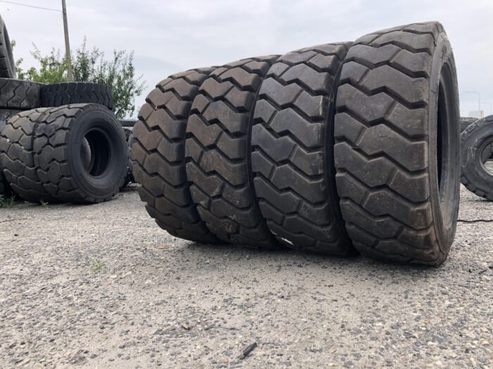 Opona przemysłowa   250/70R15 MICHELIN XZM / 90% bieżnika
