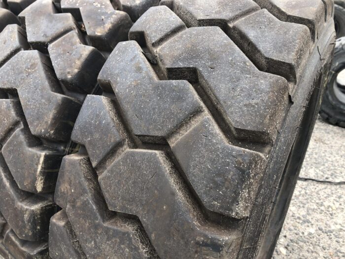 Opona przemysłowa   250/70R15 MICHELIN XZM / 90% bieżnika