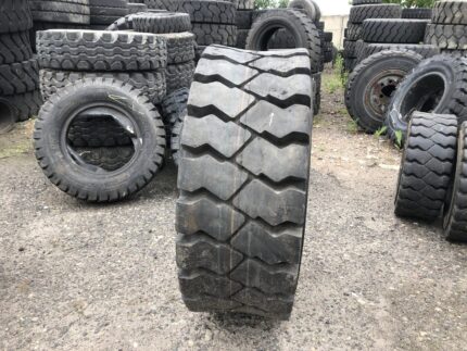 Opona ciężarowa 300-15 315/70-15 CONTINENTAL IC40 / 100% bieżnika