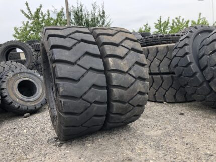 Opony ciężarowe 300-15 315/70-15 BKT PL801 / 85% bieżnika