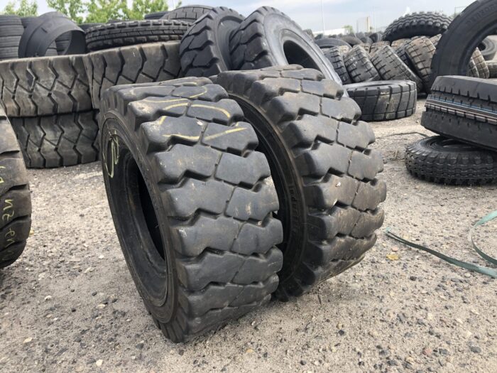 Opona przemysłowa  21X8-9 200/75-9 CONTINENTAL IC40 / 80% bieżnika