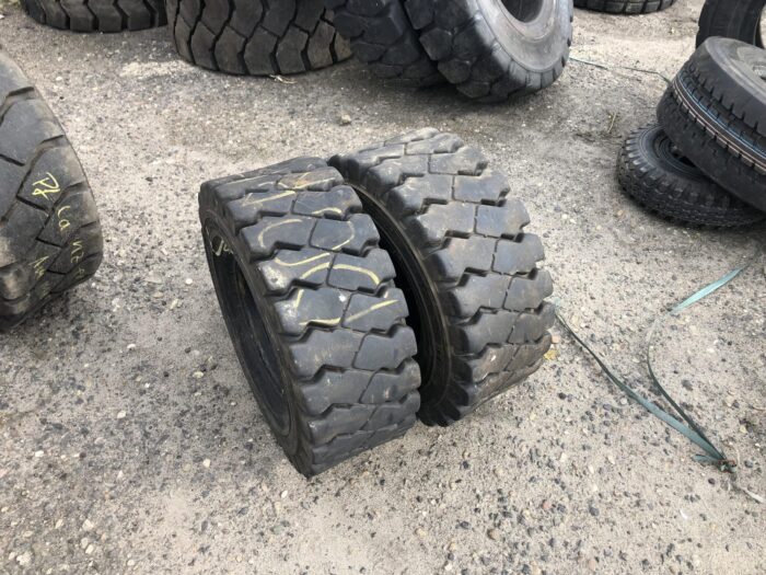 Opona przemysłowa  21X8-9 200/75-9 CONTINENTAL IC40 / 80% bieżnika