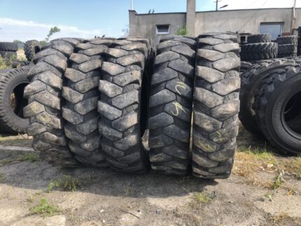 Opona do koparek kołowych 10.00-20 CAMSO WEX752 / 30% bieżnika