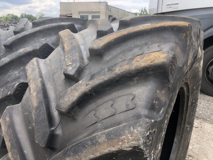 Opona rolnicza wielozadaniowa 540/65R24 BKT AGRIMAX RT657 / 90% bieżnika