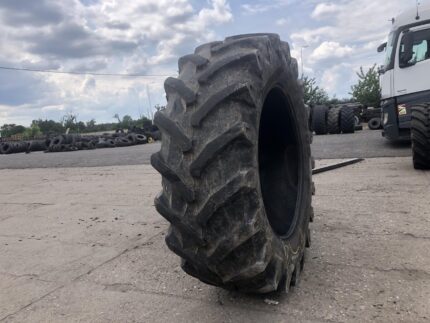  Opona rolnicza  580/70R42 TRELLEBORG TM700 / 70% bieżnika