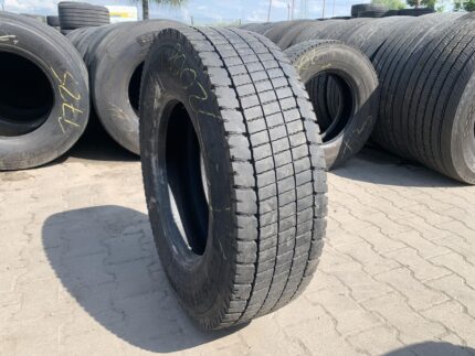  Opona ciężarowa używana 235/75R17.5 CONTINENTAL CONTI HYBRID LD3 / 11-12mm
