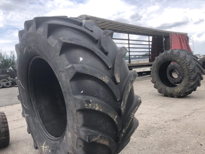 Opona rolnicza  710/70R38 VREDESTEIN TRAXION+ RADIAL /  70-80% bieżnika