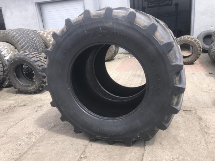 Opona rolnicza XI TTION 710/70R42 FIRESTONE MAXI TRACION RADIAL / 70% bieżnika