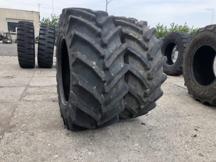  Opona rolnicza 700 440/65R24 TRELLEBORG TM700 / 95% bieżnika