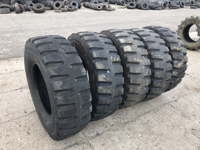 Opona przemysłowa do maszyn 15.5R25 BKT EARTH MAX SR313 RADIAL / 80% bieżnika