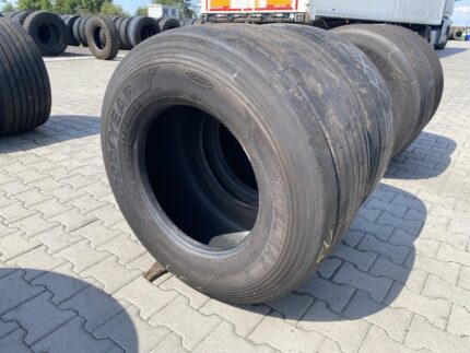 Opony ciężarowe używana 435/50R19.5 GOODYEAR FUELMAX T / 8-9mm