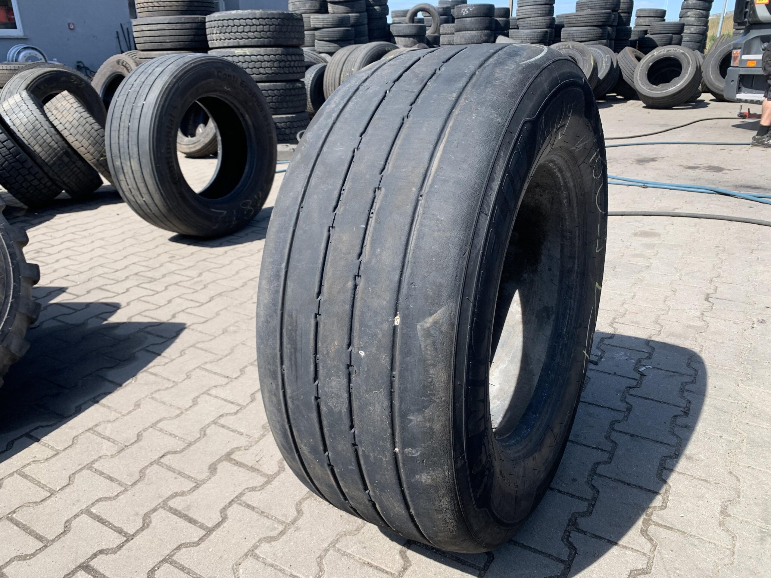 Opona używana ciężarowa naczepowa 385/55R22.5 CONTINENTAL CONTI HYBRID HT3+ / 8-9mm Opony ciężarowe 385.55R22.5 MICHELIN X MULTI T2 EVOLUTION / 5-6mm