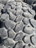 Opony używane przemysłowe przyczepa unimog CONTINENTAL MPT