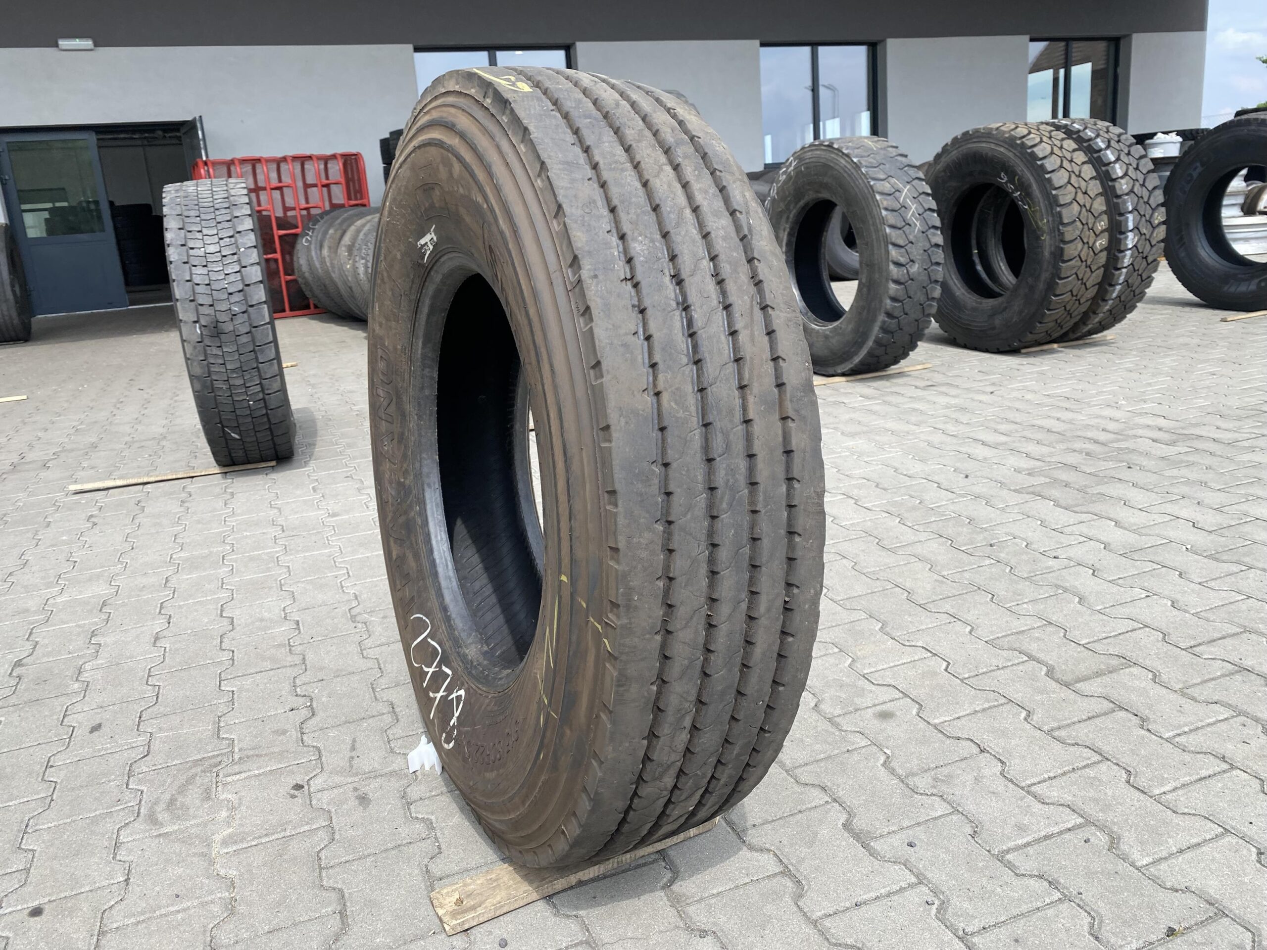 Opona ciężarowa używana 315/80R22.5 TRAZANO SMART TRANS S53 / 12mm Opona ciężarowa używana 315/80R22.5 TRAZANO SMART TRANS S53 / 12mm