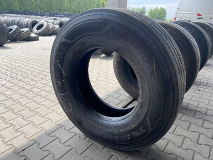 Opona ciężarowa używana 315/80R22.5 UNIROYAL FH40 / 10-11mm