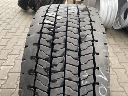 Opona ciężarowa używana 315/45R22.5 BRIDGESTONE M749 / 13-16mm