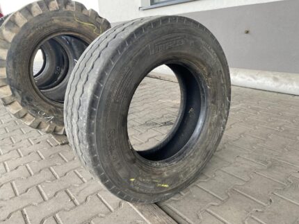 Opona ciężarowa używana 235/75R17.5  PIRELLI ST:01 / 9mm