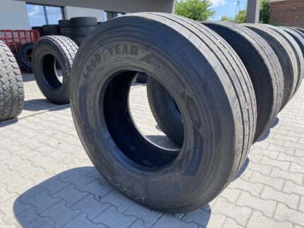 Opona ciężarowa używana 385/65R22.5 GOODYEAR KMAX T GEN-2 / 16-17mm