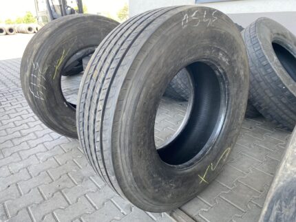 Opona ciężarowa używana 385/65R22.5 SEMPERIT RUNNER F2 / 12-13mm