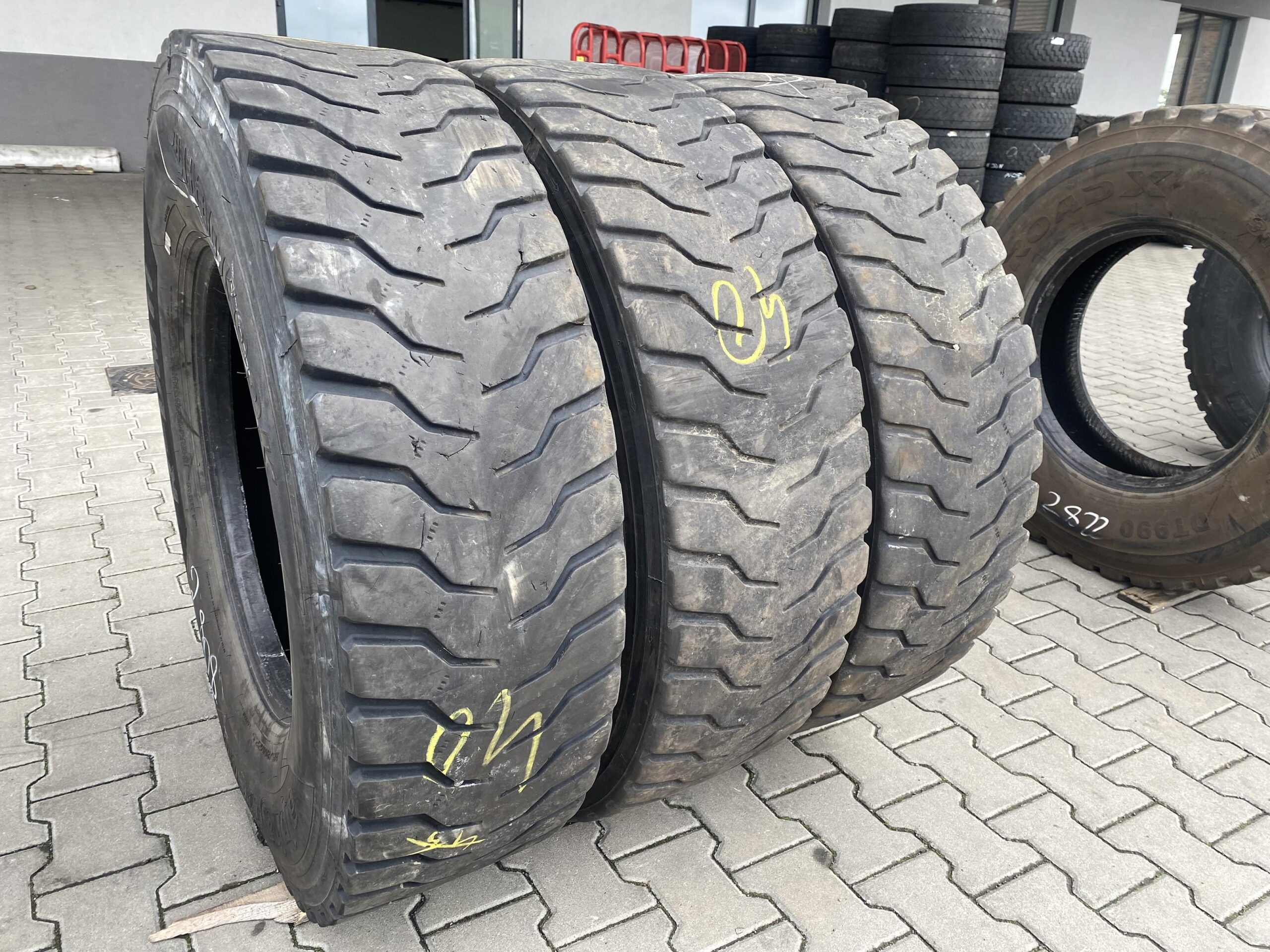 Opony ciężarowe używana 315/80R22.5 HANKOOK ALPHA TREAD R-DM11 / 7-12mm Opony ciężarowe używana 315/80R22.5 HANKOOK ALPHA TREAD R-DM11 / 7-12mm