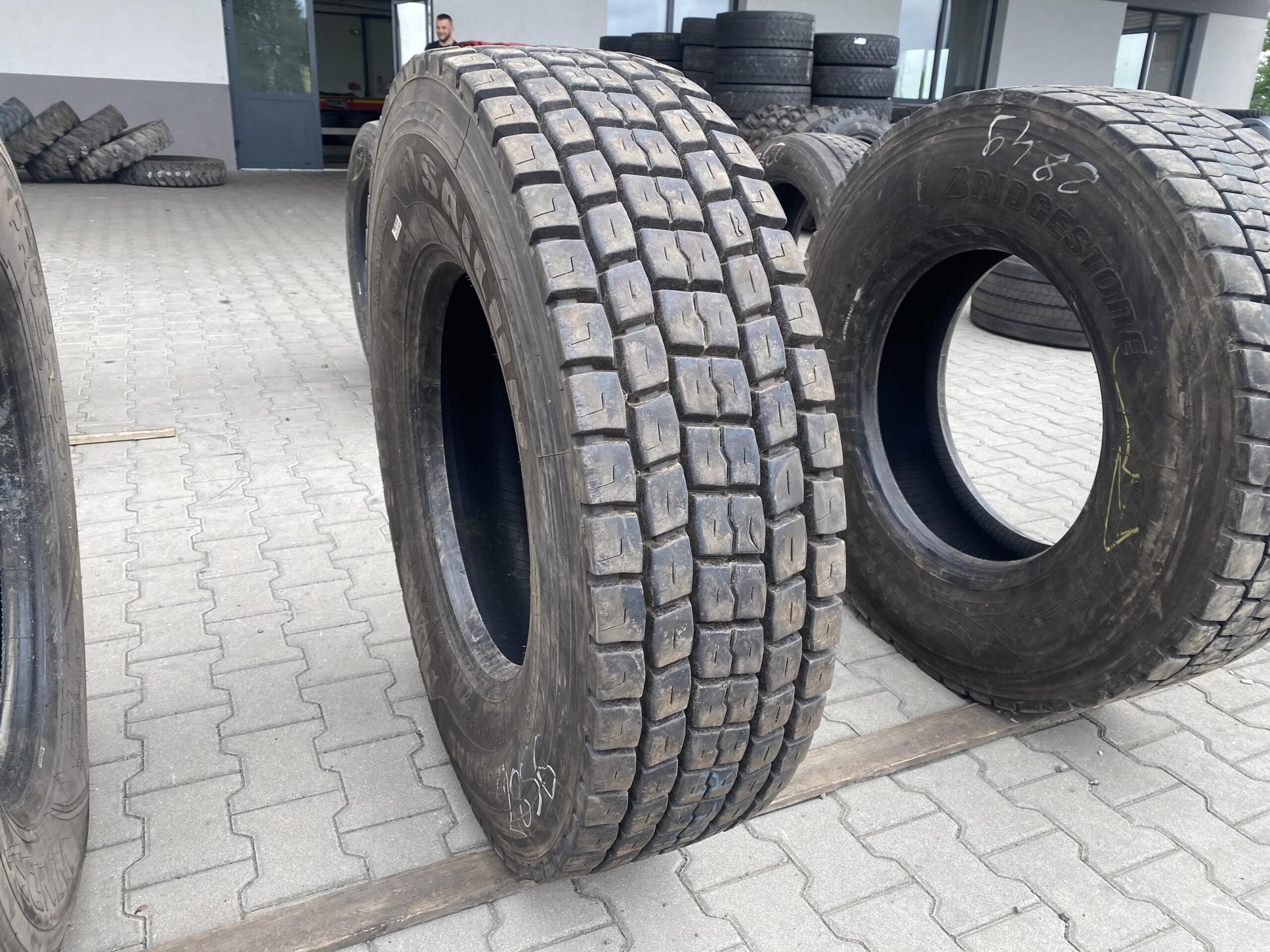 Opona ciężarowa używana 315/80R22.5 SAILUN REGIONAL SDR1 / 17-18mm Opona ciężarowa używana 315/80R22.5 SAILUN REGIONAL SDR1 / 17-18mm