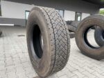 Używana opona ciężarowa 315/80R22.5 DUNLOP SP446 / 14-15mm