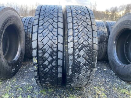 Używane opony ciężarowe 315/80R22.5 DUNLOP SP446 / 13-16mm