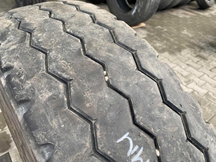 Używana opona ciężarowa 315/80R22.5 FIRESTONE FS833 / 8-9mm