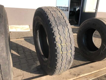 Używana opona ciężarowa 315/80R22.5 FIRESTONE FS833 / 9-10mm