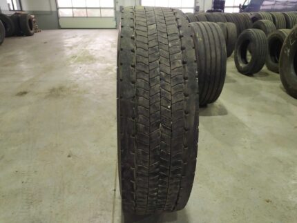 Używana opona ciężarowa 315/80R22.5 GOODYEAR FUELMAX D / 11-12mm