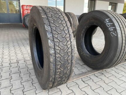  Używana opona ciężarowa 315/80R22.5 GOODYEAR KMAX D GEN-2 / 9-11MM