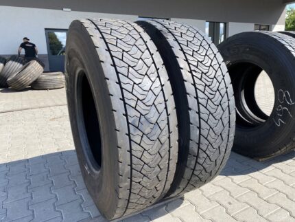  Używane opony ciężarowe 315/80R22.5 GOODYEAR KMAX D GEN-2 / 10-13mm