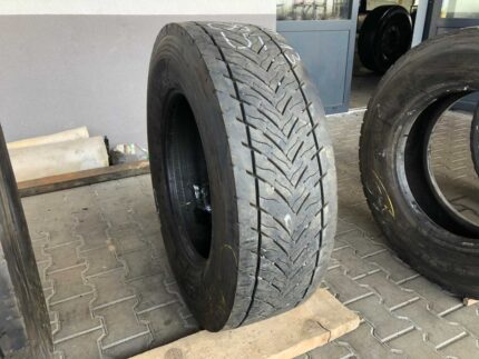 Używana opona ciężarowa 315/80R22.5 GOODYEAR KMAX D / 10-13mm