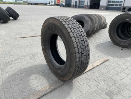 Używana opona ciężarowa 315/80R22.5 MAXX MD5250 / 17-18mm