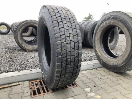  Używana opona ciężarowa 315/80R22.5 MAXX MD5250 / 13-15mm