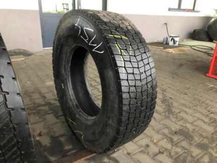 Używana opona ciężarowa 315/80R22.5 MICHELIN X MULTIWAY 3D XDE / 10-12mm