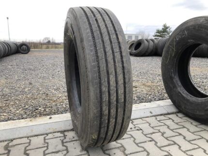  Używana opona ciężarowa 315/80R22.5 PIRELLI FH:01 COACH / 13mm