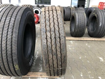  Używane opony ciężarowe 315/80R22.5 PIRELLI FH15 / 100% BIEŻNIKA