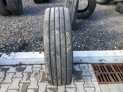 Używana opona ciężarowa 315/80R22.5 SEMPERIT EURO-FRONT / 8-10mm