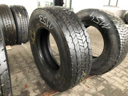 Używana opona ciężarowa 315/80R22.5 SEMPERIT RUNNER D2 / 7-10mm