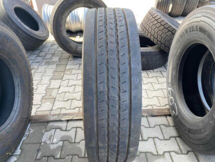 Używana opona ciężarowa 315/80R22.5 SEMPERIT RUNNER F2 / 11mm
