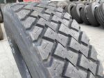 Używana opona ciężarowa 315/80R22.5 BIEŻNIKOWANA  TYP BUDOWLANA PODWÓJNE Z / 16mm