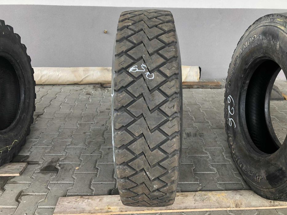 Opona ciężarowa używana napędowa 215/75R17.5 FIRESTONE FD600 / 12mm Opona ciężarowa 315/80R22.5 BIEŻNIKOWANA TYP ZETKA