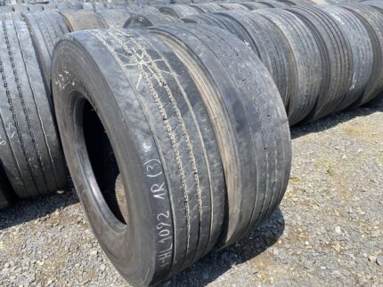  Używane opony ciężarowe 315/80R22.5 BRIDGESTONE R-STEER 001 PLUS / 9-11mm