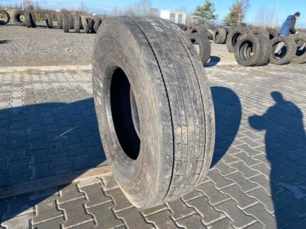 Używana opona ciężarowa 315/80R22.5 BRIDGESTONE DURAVIS R-STEER 002 / 14-15mm