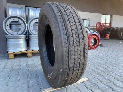  Używana opona ciężarowa 315/80R22.5 BRIDGESTONE V-STEEL MIX M788
